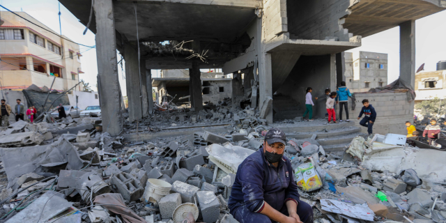 ادراج صورة تحاكي الفقر